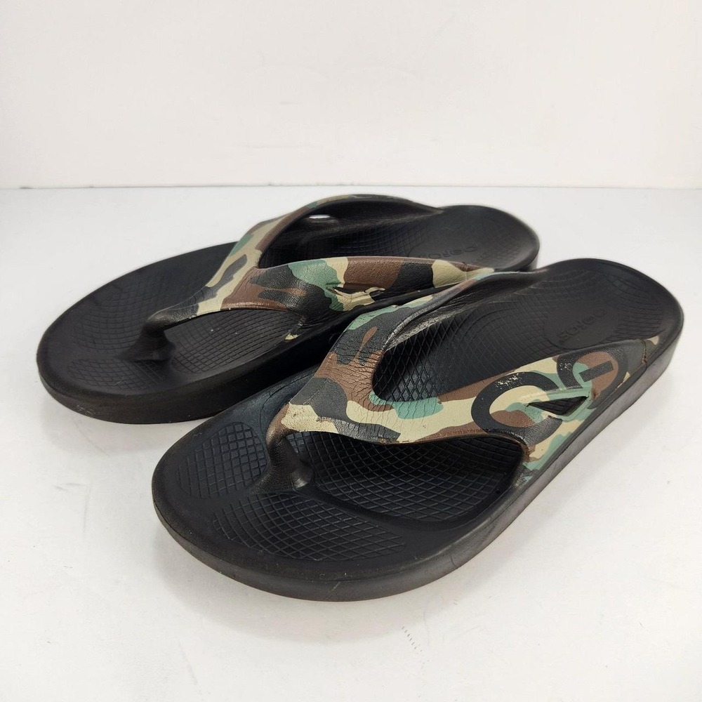 OOFOS OOriginal Sport Recovery Flip Flops Sandals Camo Men's 7 Women's 9 EU 40